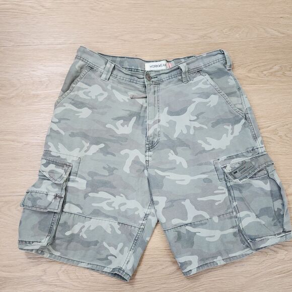 Levis Cargo Shorts Mens 34 Camouflage Camo Workwear Pockets 36" Waist 10" Inseam - Picture 8 of 9